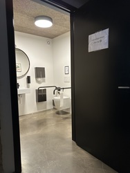 Børns Vilkår - Aarhus - Toilet i  kælderen