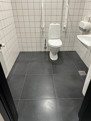 Skandic Kolding - Toilette neben der Rezeption