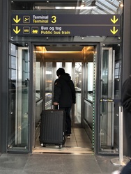 Flughafen Kopenhagen - Anreise mit der U-bahn