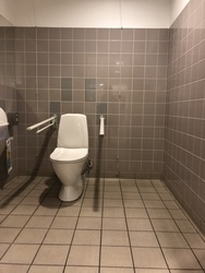 Flughafen Kopenhagen - Terminal 2 - Toiletten bei P6
