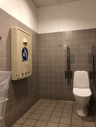 Flughafen Kopenhagen - Terminal 2 - Toiletten bei P6