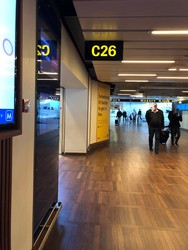 Flughafen Kopenhagen - Toiletten (nach Sicherheitskontrolle) - bei Gate C26