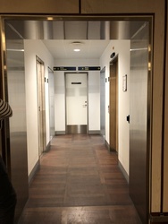 Flughafen Kopenhagen - Toiletten (nach Sicherheitskontrolle) - bei Gate C26