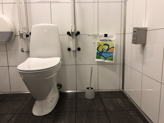 Flughafen Kopenhagen - Toiletten (nach Sicherheitskontrolle) - neben Aamanns Cafe