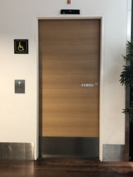 Flughafen Kopenhagen - Toiletten (nach Sicherheitskontrolle) - neben Caviar House