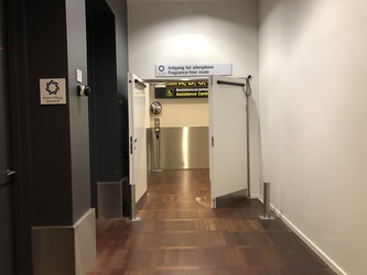 Flughafen Kopenhagen - nach Sicherheitskontrolle - Tax Free Shop
