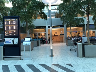 Flughafen Kopenhagen - nach Sicherheitskontrolle - Hilfezentrum